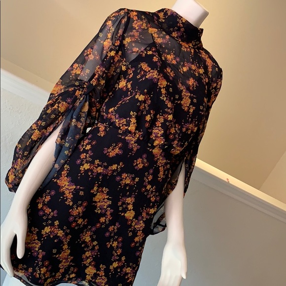 Dress - Picture 12 of 12